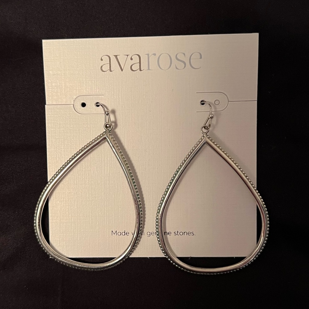 Ava Rose Teardrop